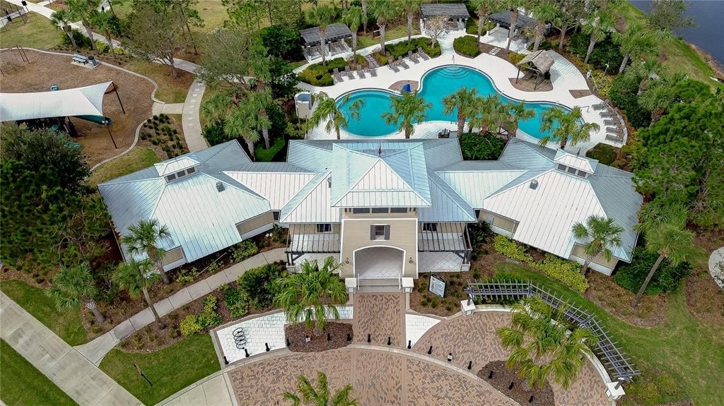 Под контрактом: $750,000 (4 спален, 3 ванн, 3213 Квадратных фут)