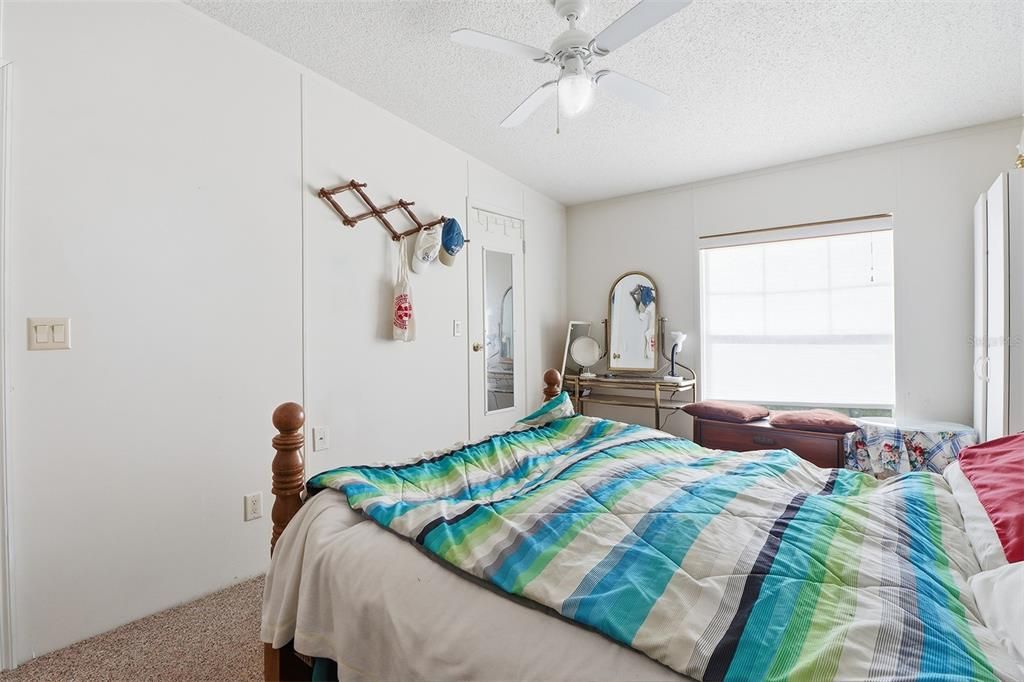 Active With Contract: $295,000 (3 beds, 3 baths, 2108 Square Feet)