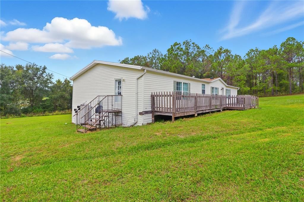 Active With Contract: $295,000 (3 beds, 3 baths, 2108 Square Feet)