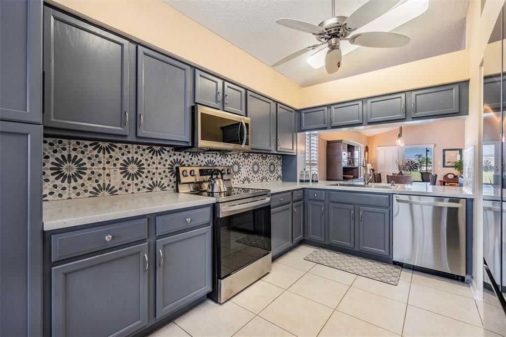 Active With Contract: $399,000 (3 beds, 2 baths, 1793 Square Feet)