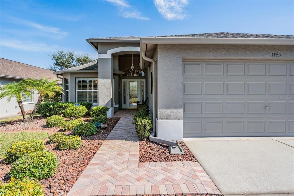 Active With Contract: $399,000 (3 beds, 2 baths, 1793 Square Feet)