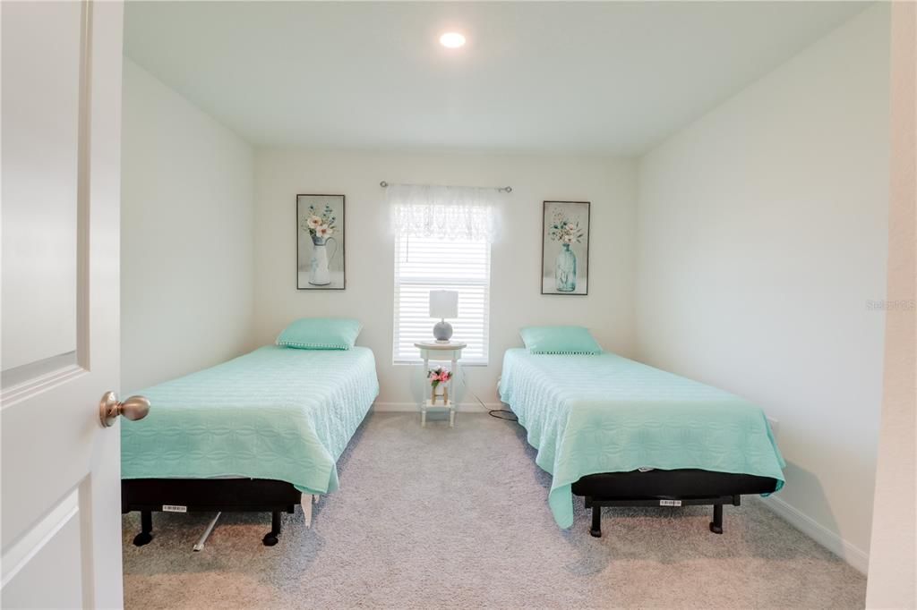 For Sale: $312,000 (4 beds, 2 baths, 1828 Square Feet)