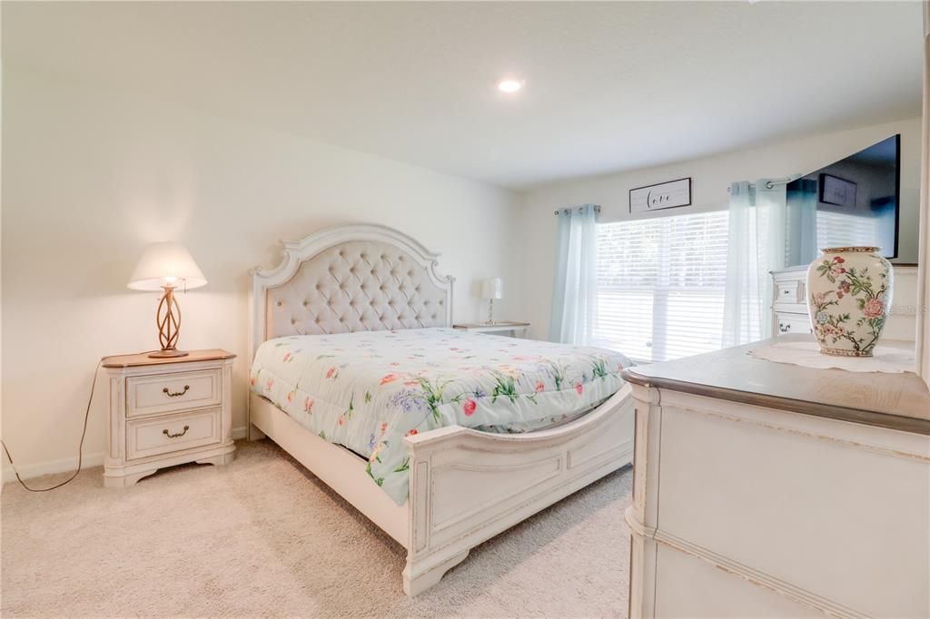 For Sale: $312,000 (4 beds, 2 baths, 1828 Square Feet)