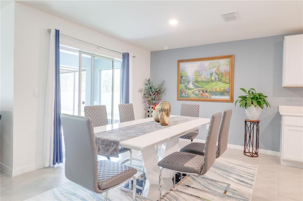 For Sale: $312,000 (4 beds, 2 baths, 1828 Square Feet)