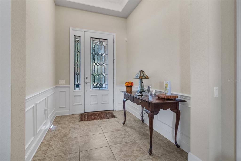 En Venta: $715,000 (3 camas, 3 baños, 2487 Pies cuadrados)