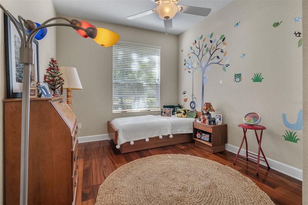 En Venta: $715,000 (3 camas, 3 baños, 2487 Pies cuadrados)