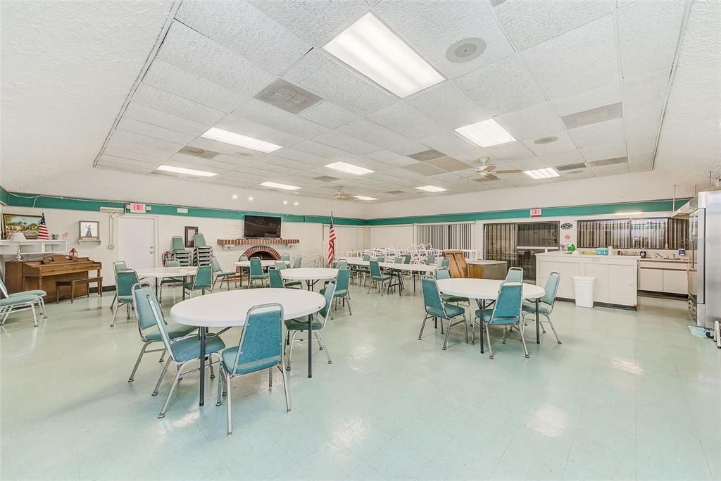 For Sale: $125,000 (2 beds, 2 baths, 1050 Square Feet)