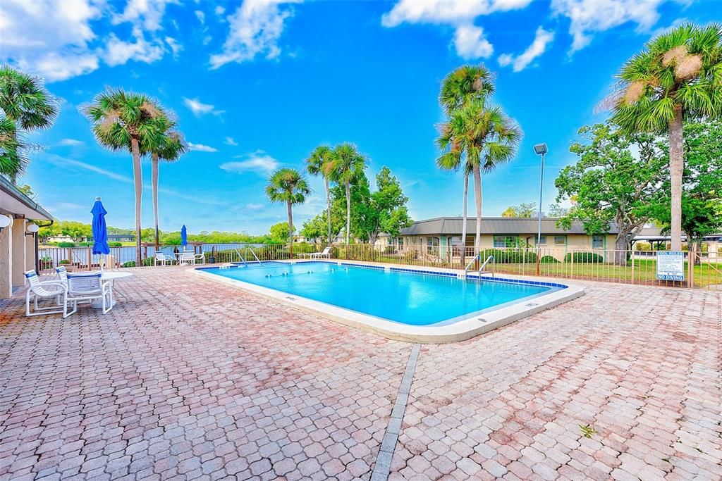 For Sale: $125,000 (2 beds, 2 baths, 1050 Square Feet)