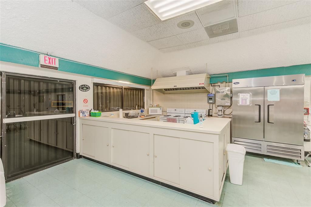 For Sale: $125,000 (2 beds, 2 baths, 1050 Square Feet)