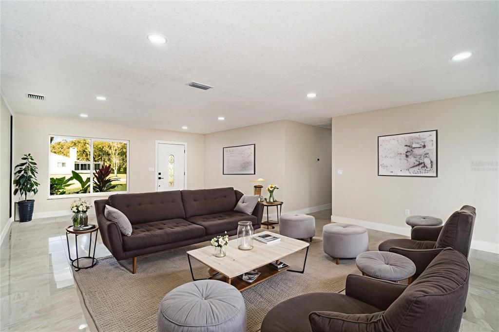 Active With Contract: $390,000 (3 beds, 2 baths, 1408 Square Feet)