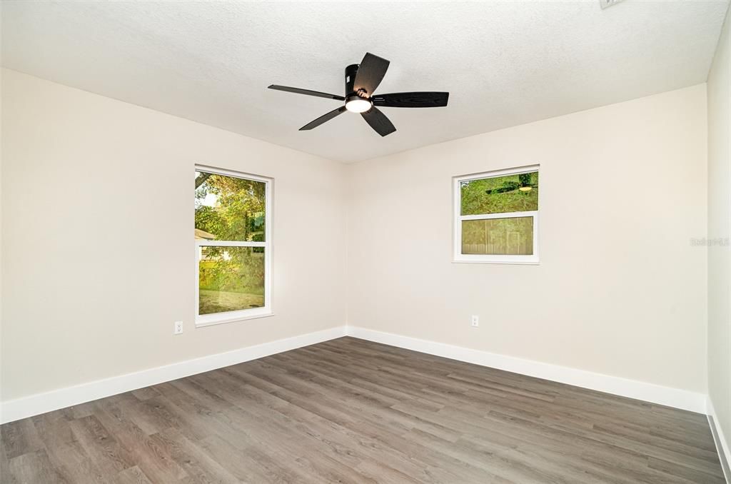 Active With Contract: $390,000 (3 beds, 2 baths, 1408 Square Feet)