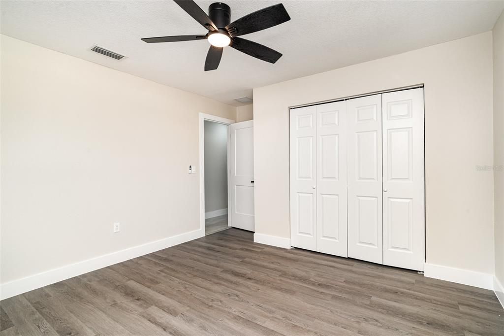 Active With Contract: $390,000 (3 beds, 2 baths, 1408 Square Feet)