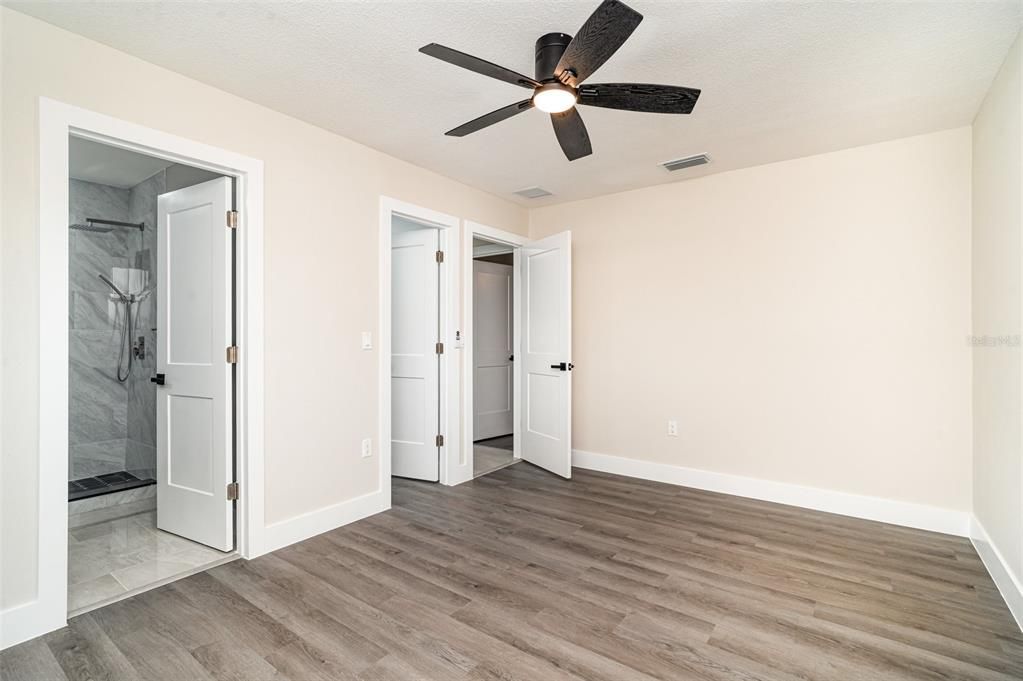 Active With Contract: $390,000 (3 beds, 2 baths, 1408 Square Feet)