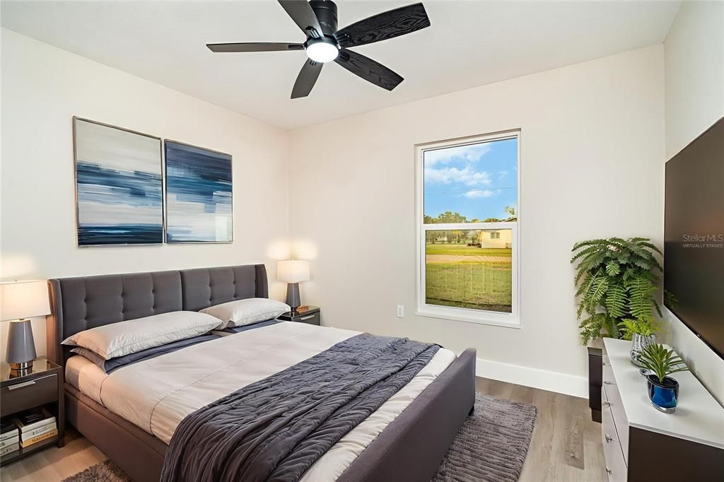 Active With Contract: $390,000 (3 beds, 2 baths, 1408 Square Feet)