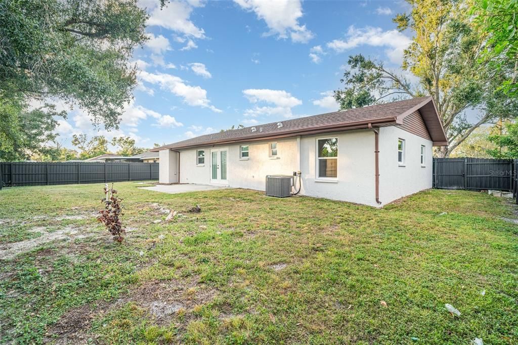 Active With Contract: $390,000 (3 beds, 2 baths, 1408 Square Feet)