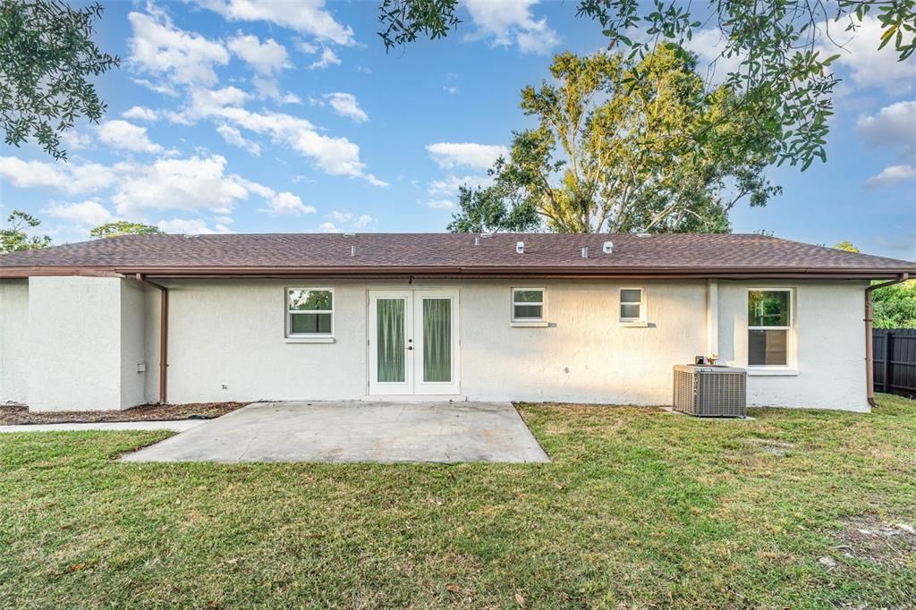Active With Contract: $390,000 (3 beds, 2 baths, 1408 Square Feet)