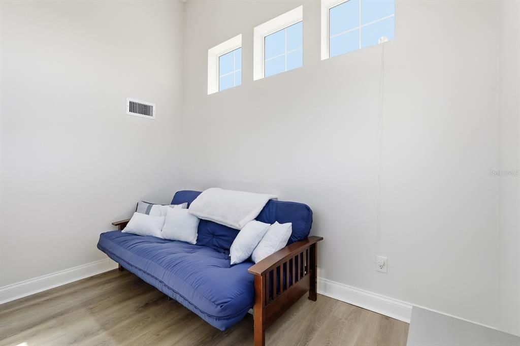 For Sale: $1,699,000 (5 beds, 4 baths, 3658 Square Feet)