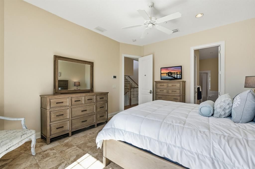 For Sale: $1,699,000 (5 beds, 4 baths, 3658 Square Feet)