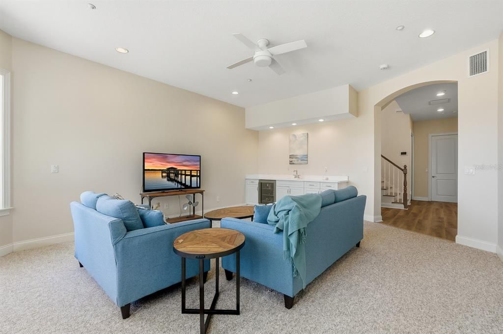 For Sale: $1,699,000 (5 beds, 4 baths, 3658 Square Feet)