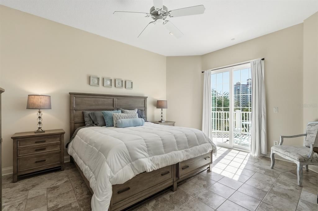 For Sale: $1,699,000 (5 beds, 4 baths, 3658 Square Feet)