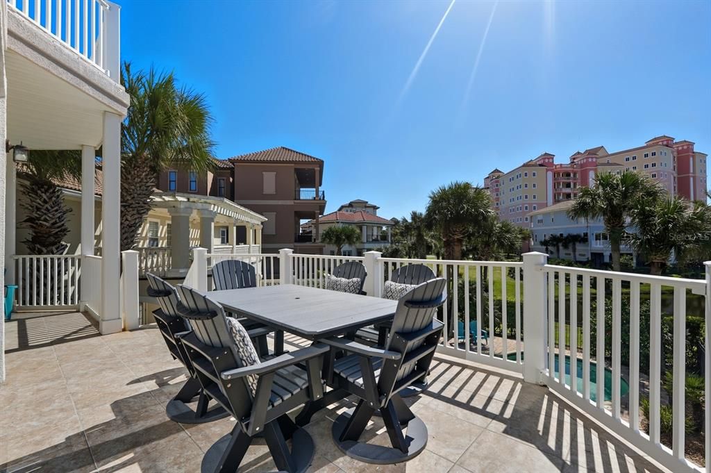 For Sale: $1,699,000 (5 beds, 4 baths, 3658 Square Feet)