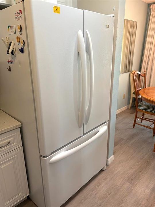 For Sale: $124,900 (2 beds, 2 baths, 960 Square Feet)