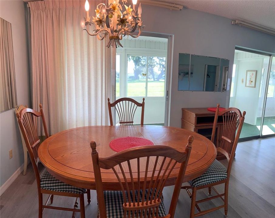 For Sale: $124,900 (2 beds, 2 baths, 960 Square Feet)