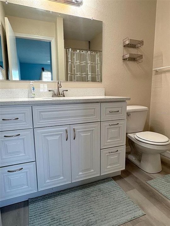 For Sale: $124,900 (2 beds, 2 baths, 960 Square Feet)