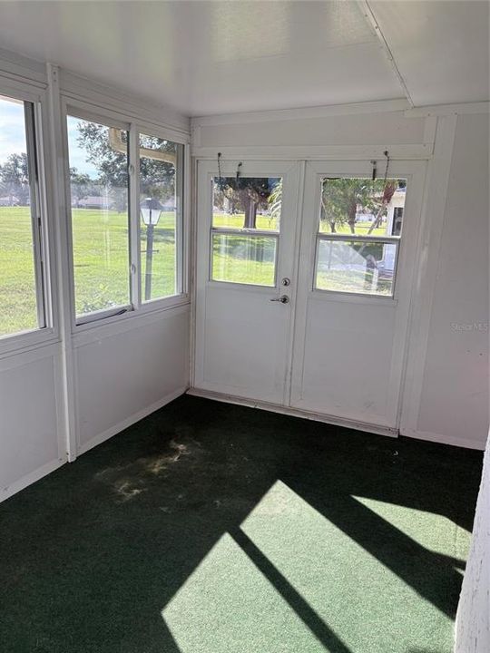 For Sale: $124,900 (2 beds, 2 baths, 960 Square Feet)