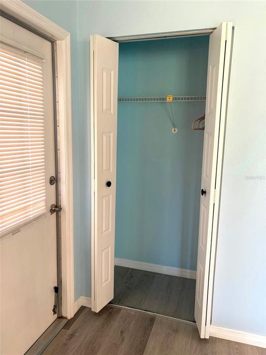 For Sale: $124,900 (2 beds, 2 baths, 960 Square Feet)