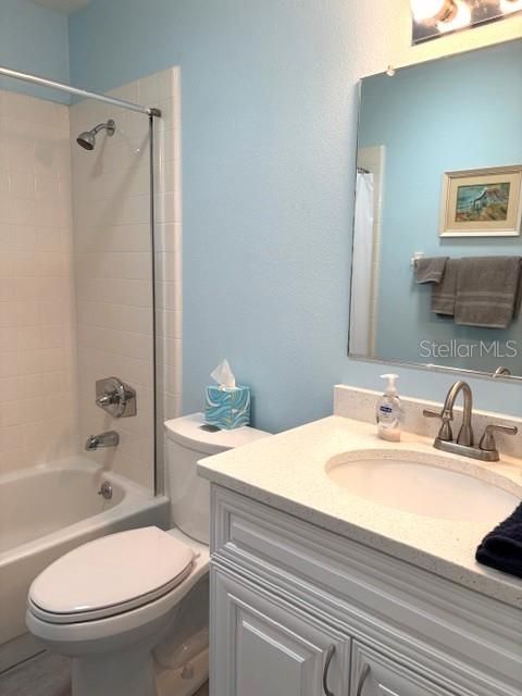 For Sale: $124,900 (2 beds, 2 baths, 960 Square Feet)