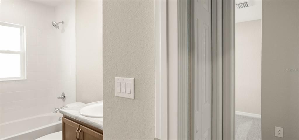 Active With Contract: $291,900 (4 beds, 2 baths, 1819 Square Feet)