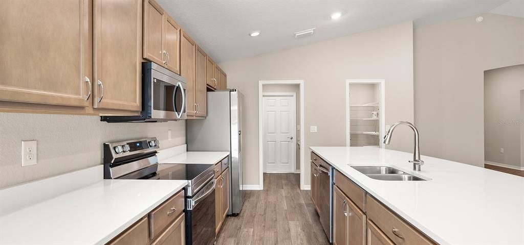 Active With Contract: $291,900 (4 beds, 2 baths, 1819 Square Feet)