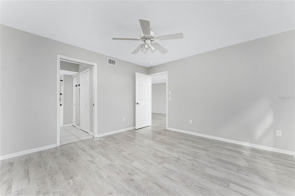 На продажу: $225,000 (3 спален, 2 ванн, 1360 Квадратных фут)