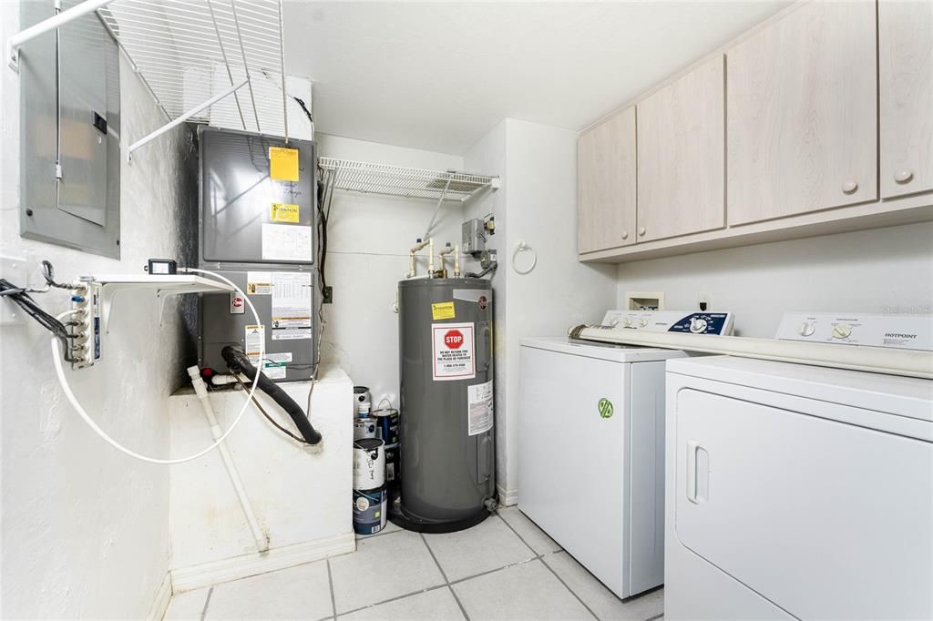 На продажу: $225,000 (3 спален, 2 ванн, 1360 Квадратных фут)