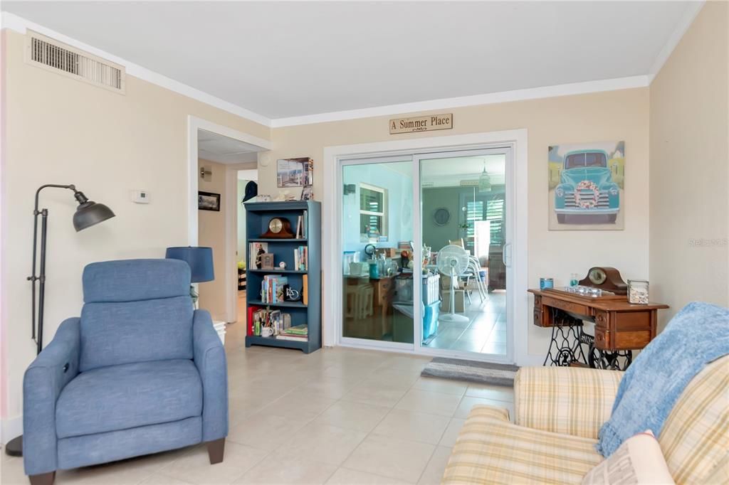 待售: $185,000 (1 贝兹, 1 浴室, 686 平方英尺)