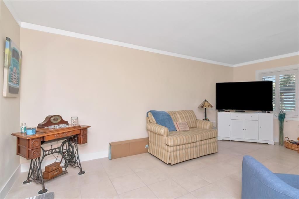 待售: $185,000 (1 贝兹, 1 浴室, 686 平方英尺)