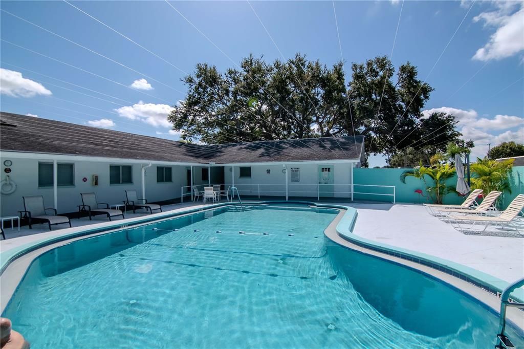 待售: $185,000 (1 贝兹, 1 浴室, 686 平方英尺)