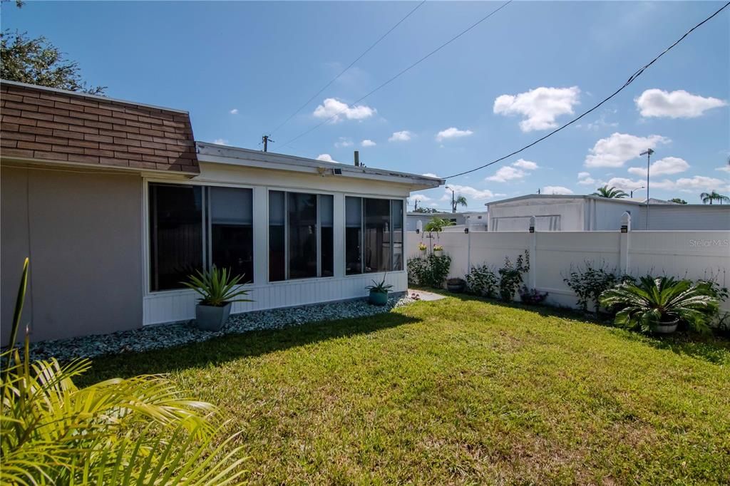 待售: $185,000 (1 贝兹, 1 浴室, 686 平方英尺)