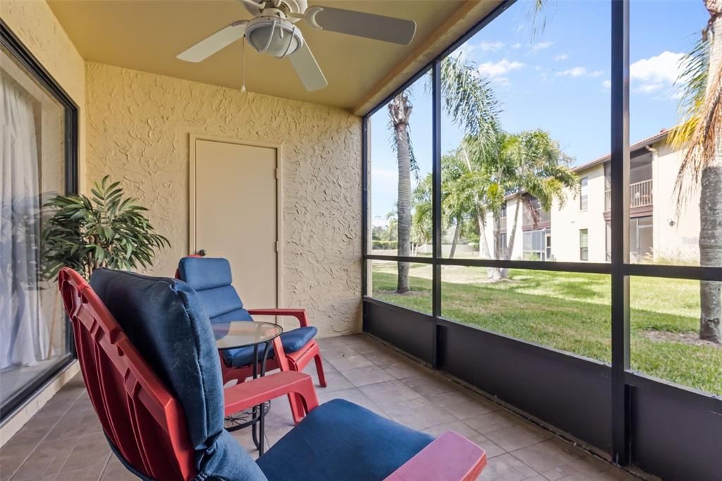 Active With Contract: $190,000 (2 beds, 2 baths, 1300 Square Feet)
