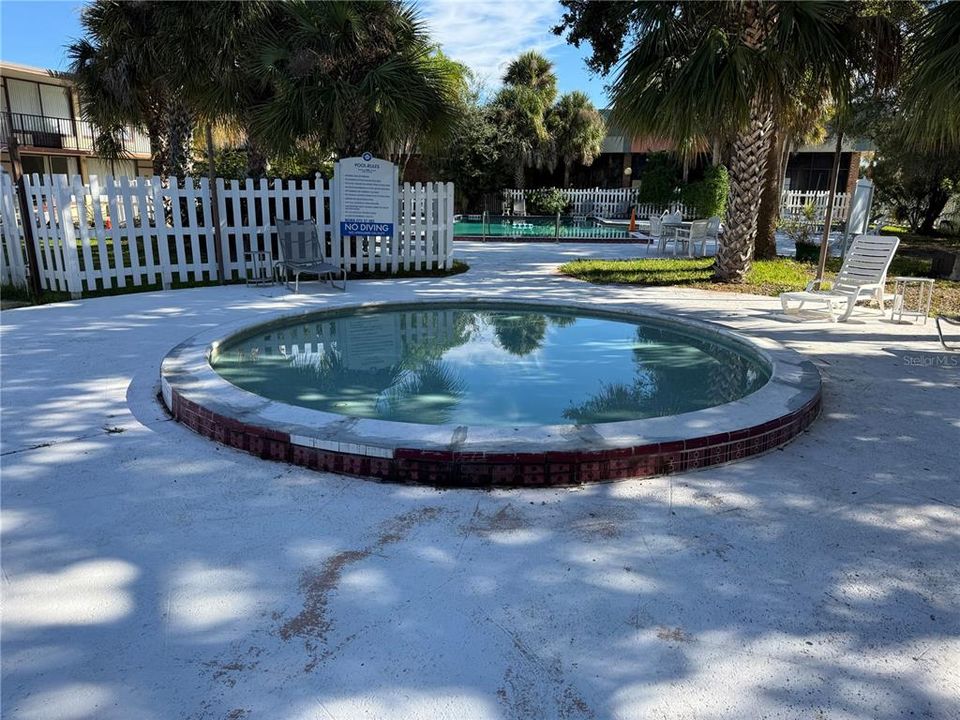 For Rent: $950 (1 beds, 1 baths, 276 Square Feet)