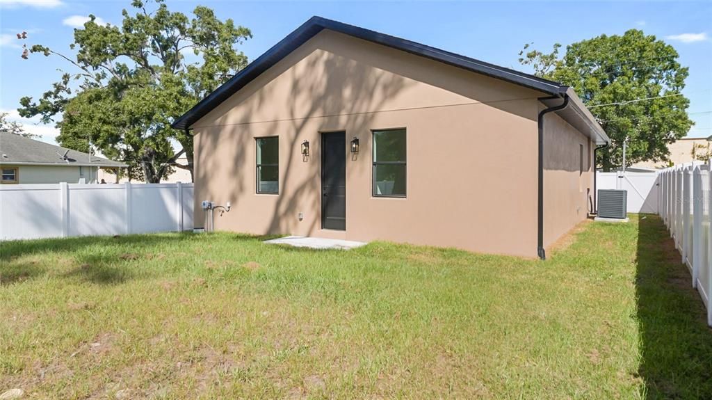 For Sale: $389,999 (3 beds, 2 baths, 1457 Square Feet)