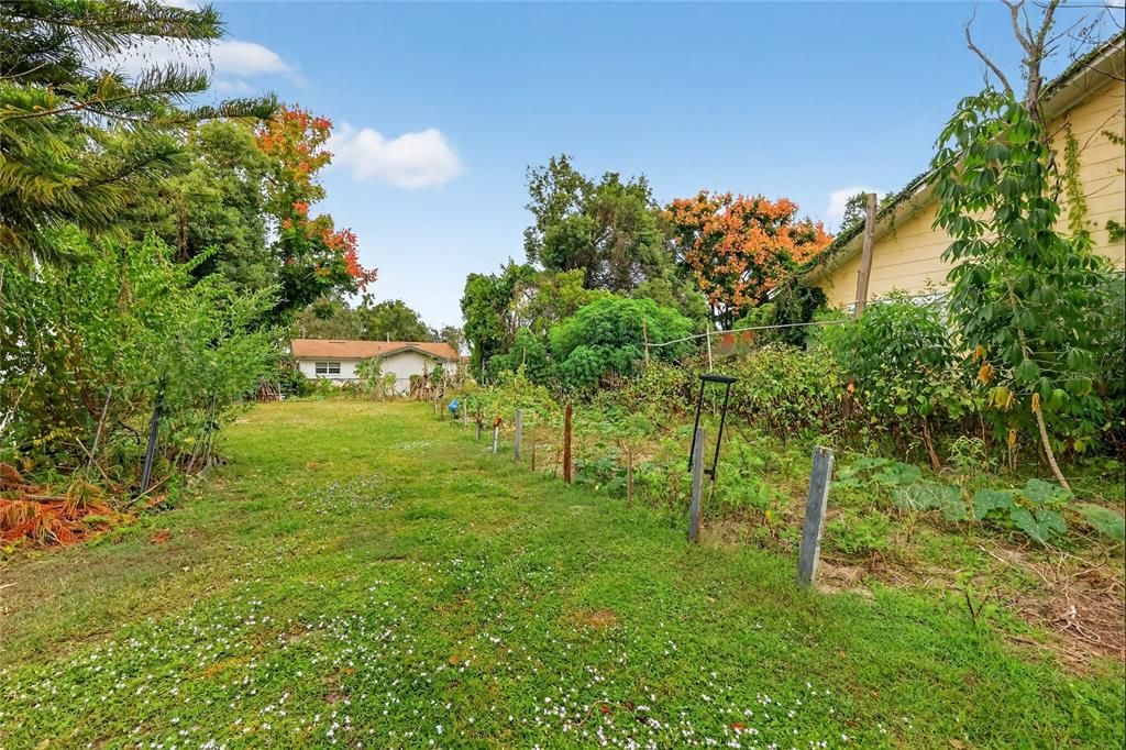 For Sale: $459,900 (6 beds, 0 baths, 3382 Square Feet)