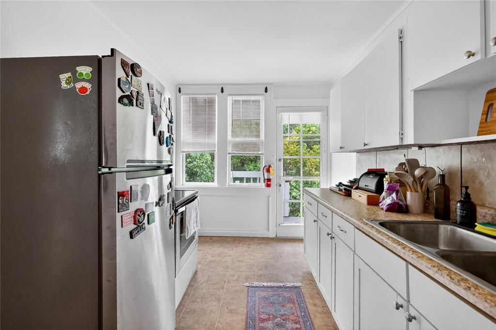 For Sale: $459,900 (6 beds, 0 baths, 3382 Square Feet)