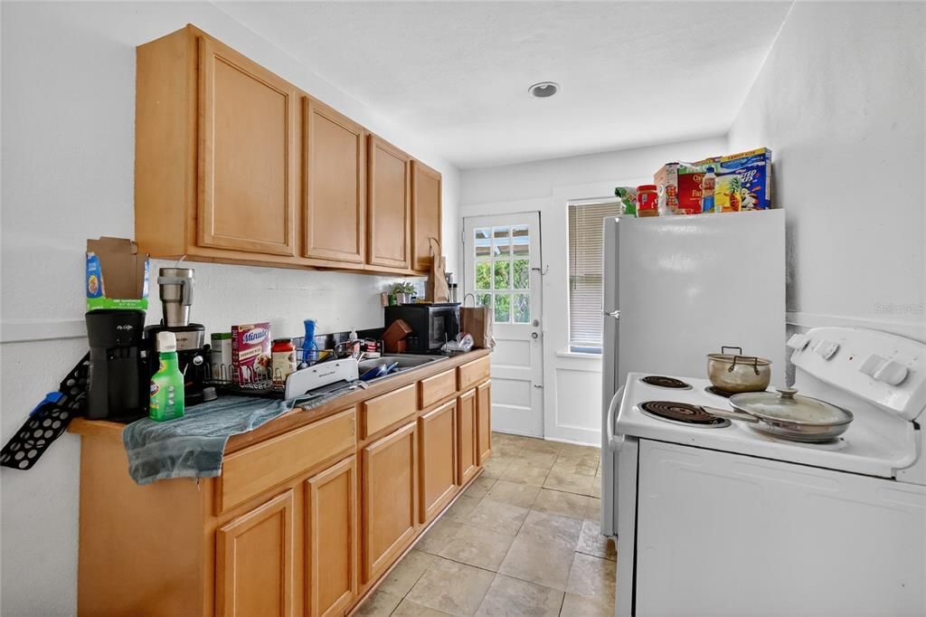 For Sale: $459,900 (6 beds, 0 baths, 3382 Square Feet)