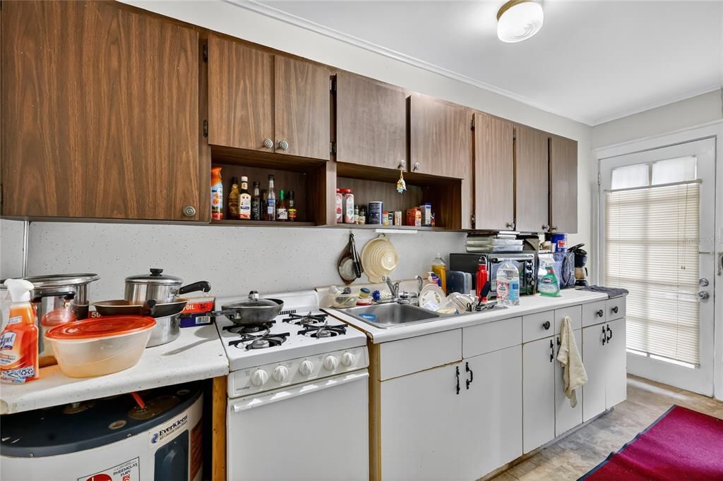 For Sale: $459,900 (6 beds, 0 baths, 3382 Square Feet)