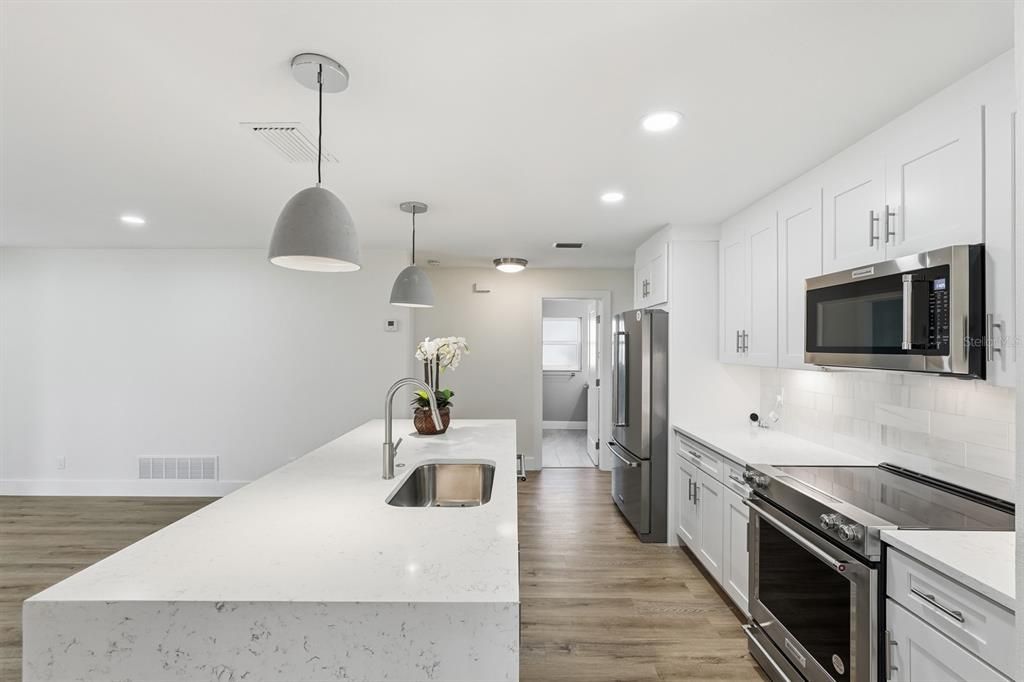 待售: $579,900 (3 贝兹, 2 浴室, 1830 平方英尺)