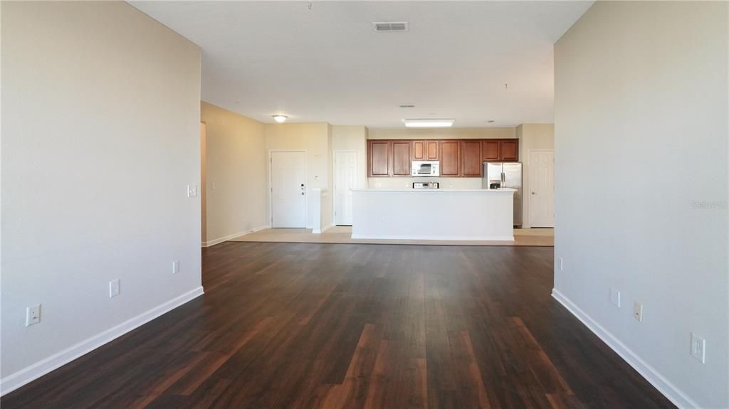 На продажу: $309,900 (3 спален, 2 ванн, 1711 Квадратных фут)