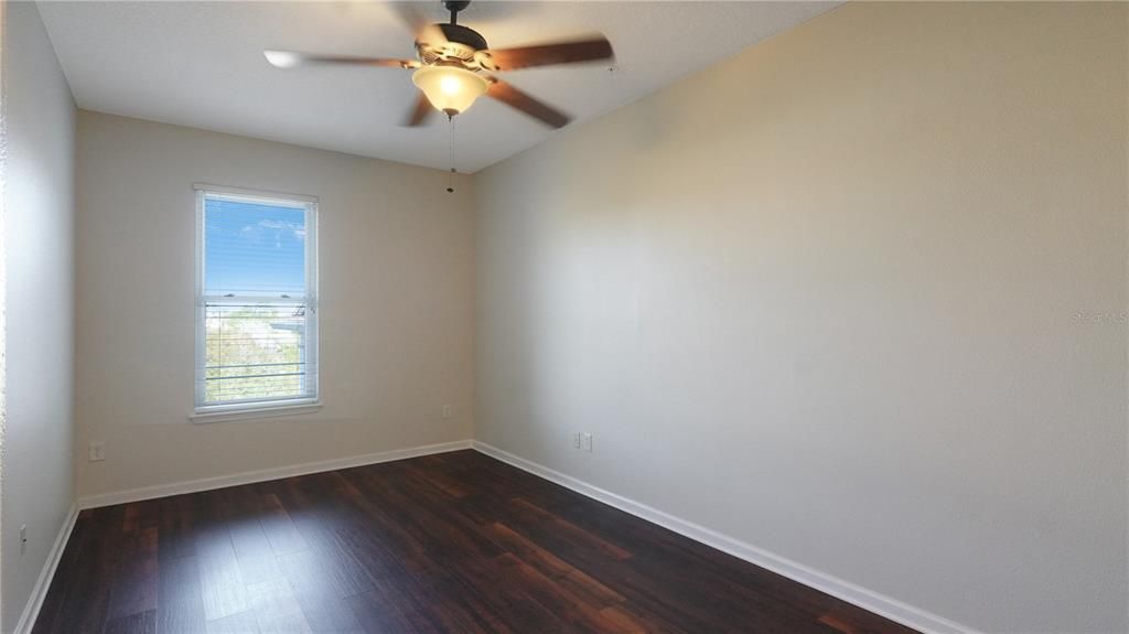 На продажу: $309,900 (3 спален, 2 ванн, 1711 Квадратных фут)