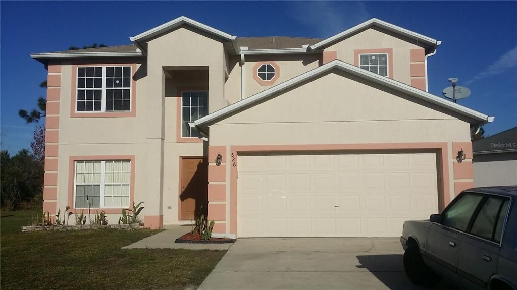 Recently Rented: $1,850 (4 beds, 2 baths, 2162 Square Feet)